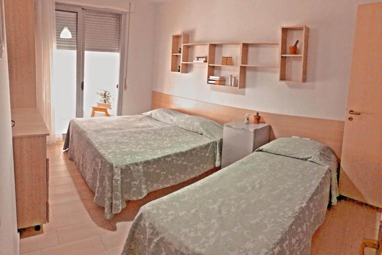 Arianiti Guesthouse Vlorë Exteriör bild