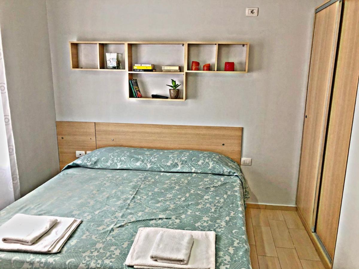 Arianiti Guesthouse Vlorë Exteriör bild
