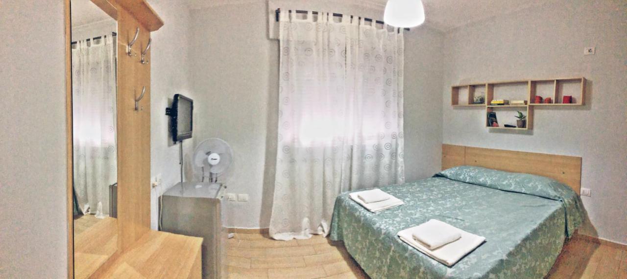 Arianiti Guesthouse Vlorë Exteriör bild