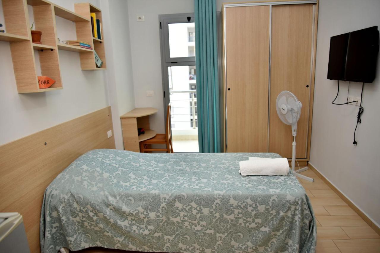 Arianiti Guesthouse Vlorë Exteriör bild