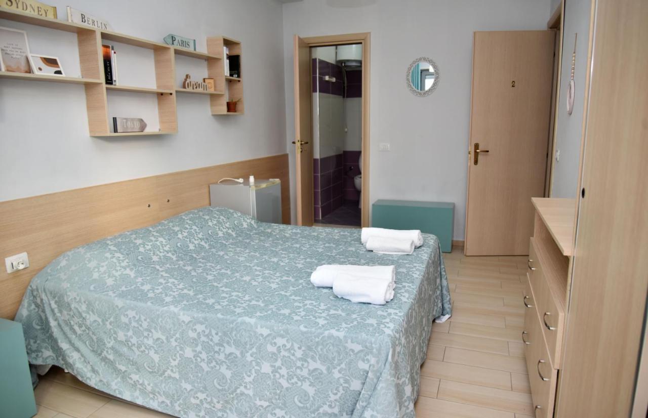 Arianiti Guesthouse Vlorë Exteriör bild