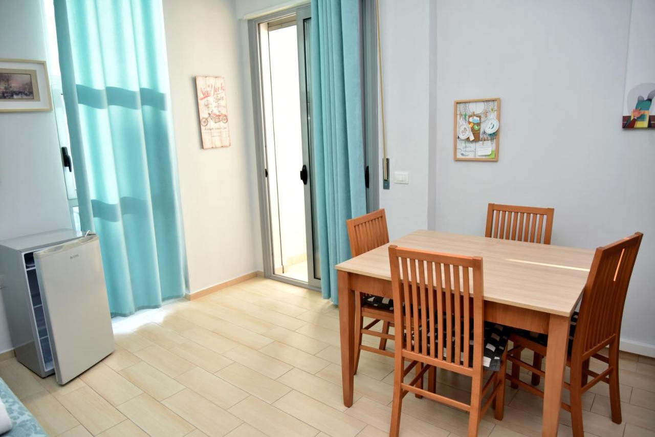 Arianiti Guesthouse Vlorë Exteriör bild