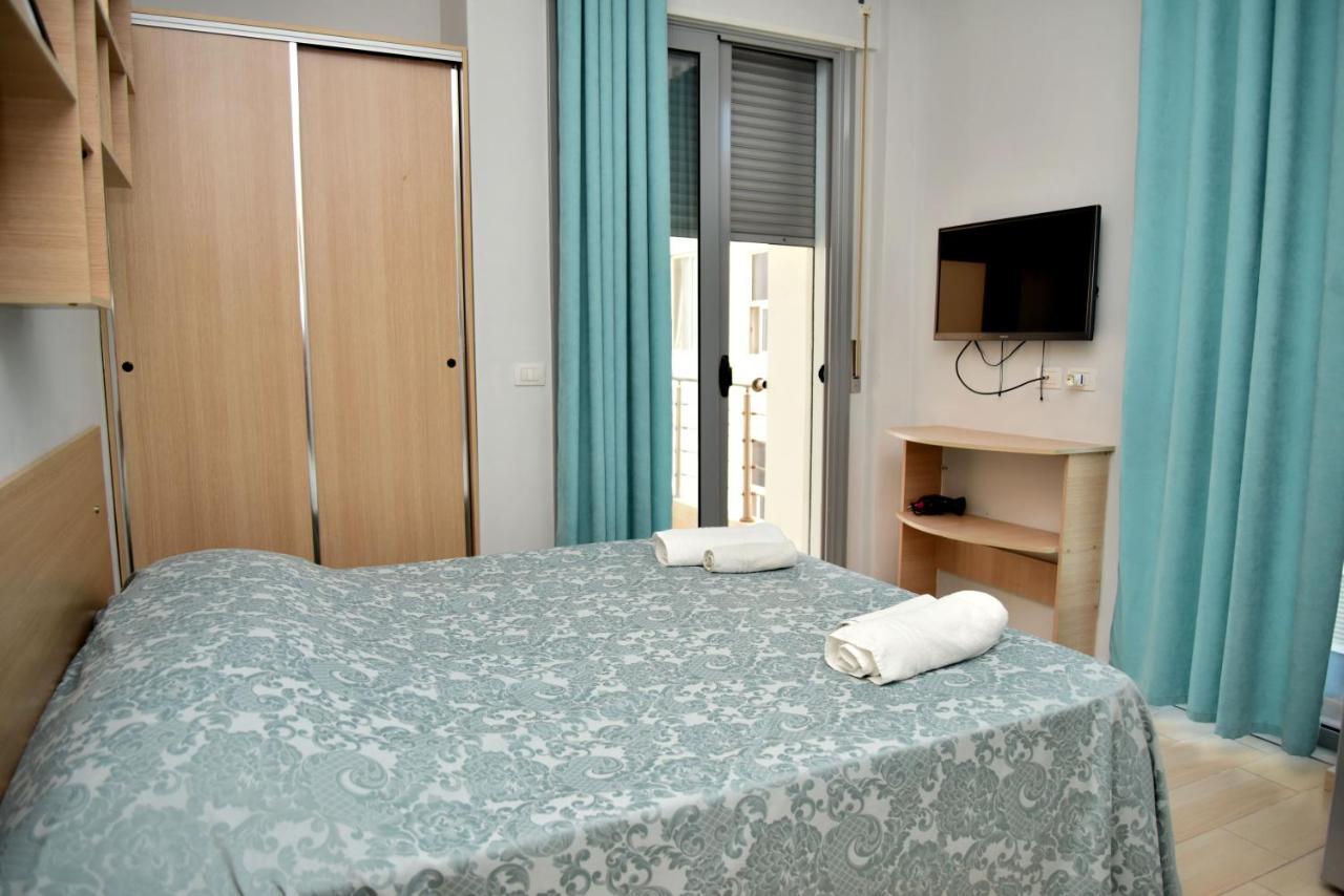 Arianiti Guesthouse Vlorë Exteriör bild