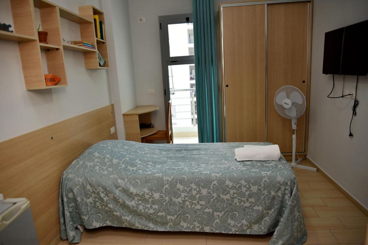 Arianiti Guesthouse Vlorë Exteriör bild