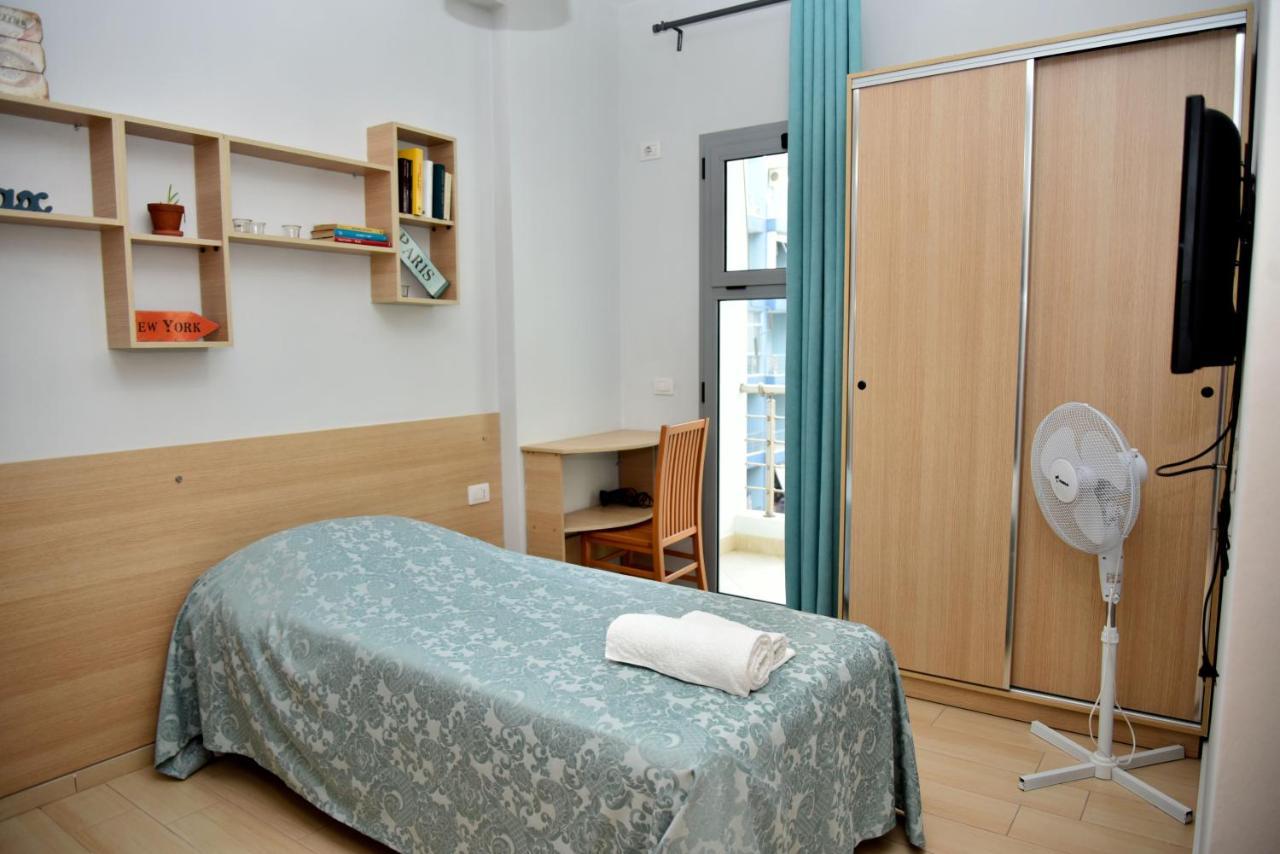 Arianiti Guesthouse Vlorë Exteriör bild