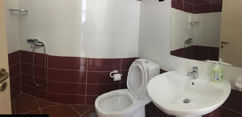 Arianiti Guesthouse Vlorë Exteriör bild